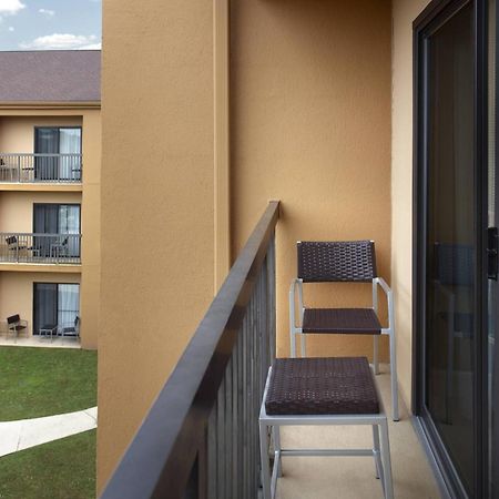 Courtyard By Marriott Fayetteville Εξωτερικό φωτογραφία