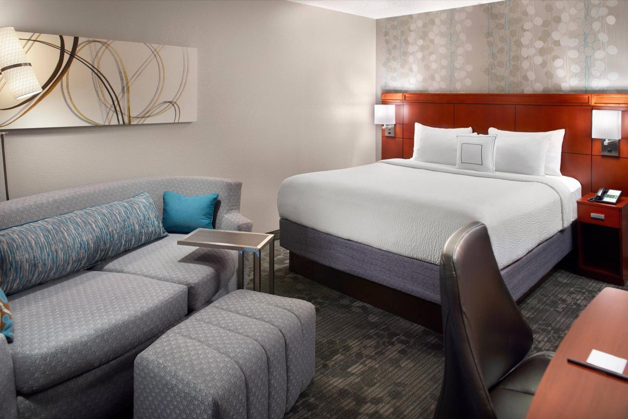 Courtyard By Marriott Fayetteville Εξωτερικό φωτογραφία