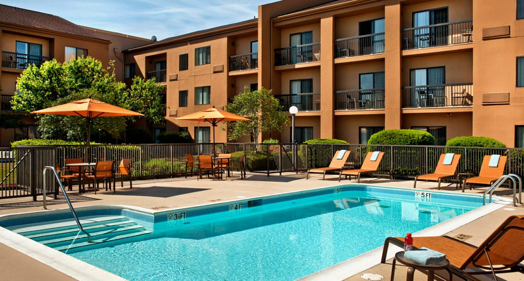 Courtyard By Marriott Fayetteville Εξωτερικό φωτογραφία